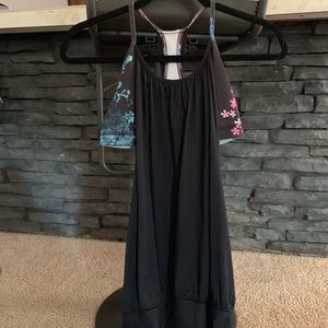 LULU LEMON tank top w built in bra